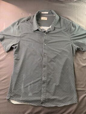 LEVEL TEN Men's Short-Sleeve Button-Down Shirt in Navy Geo Print